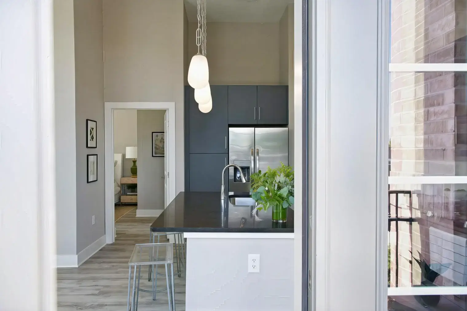 9745b305-291a-4463-bad0-4b6884f01262-1-100-o_le_upscale_strong_light_ai_40_tone_enhance_30_color_enhance_30