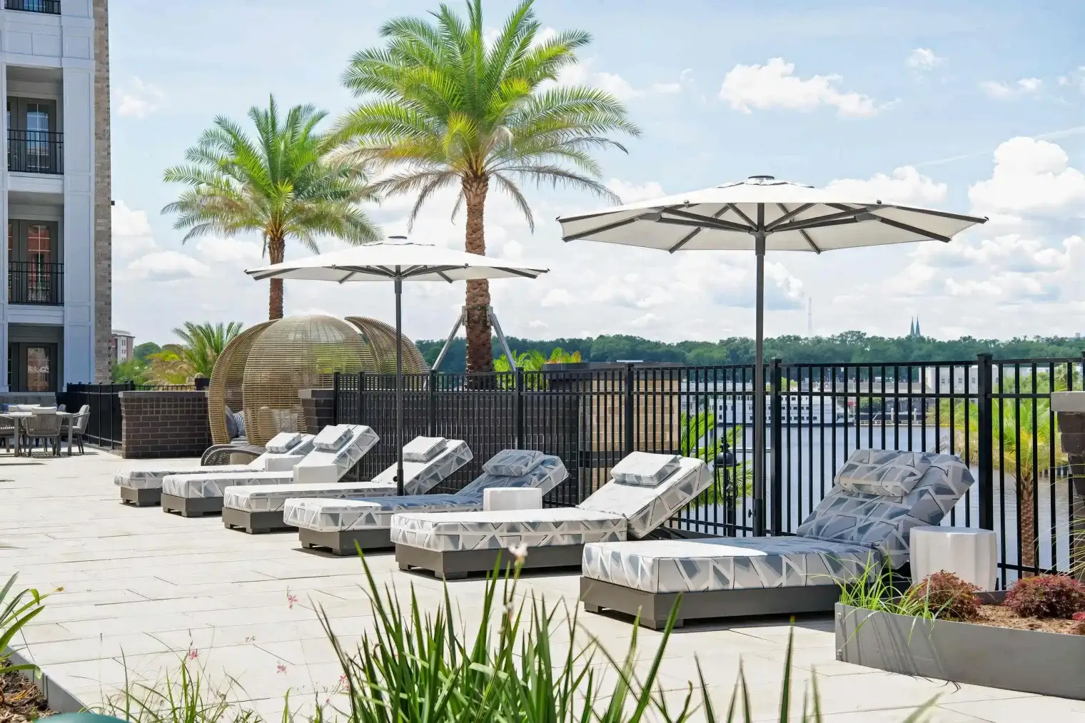 emmajames-35_le_upscale_strong_light_ai_40_tone_enhance_30_color_enhance_30