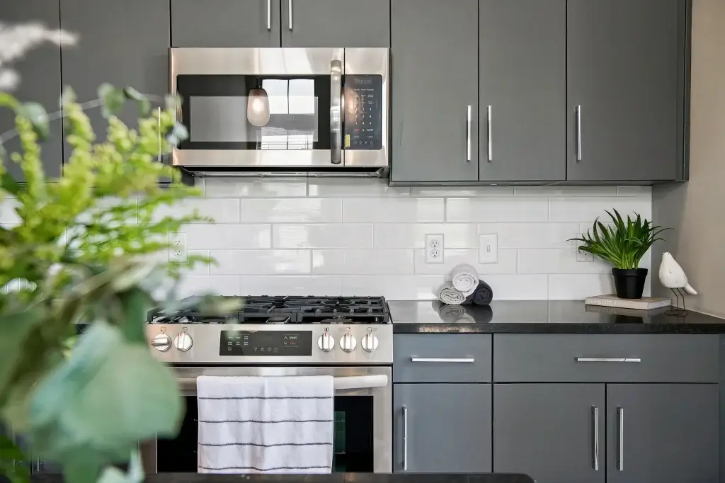 fd55e8ad-134a-4856-bdb4-8dae8fbe6953-1-100-o_le_upscale_strong_light_ai_40_tone_enhance_30_color_enhance_30